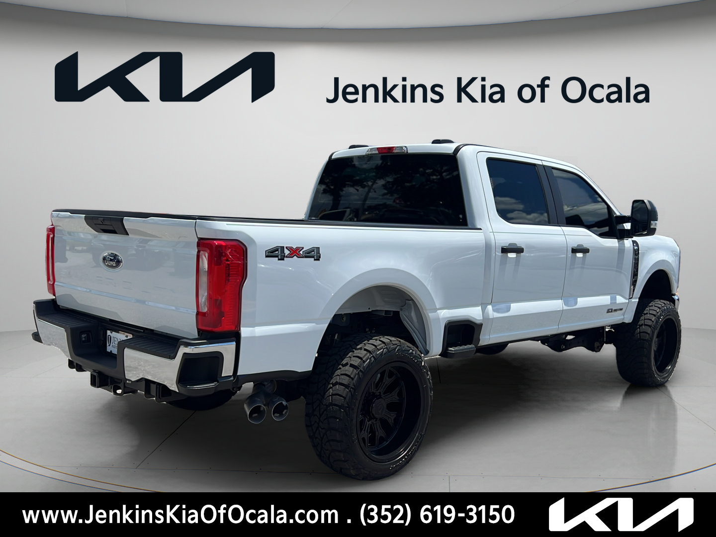 Used 2025 Ford F350 XL w/ XL Driver Assist Package AWD/4WD image 3