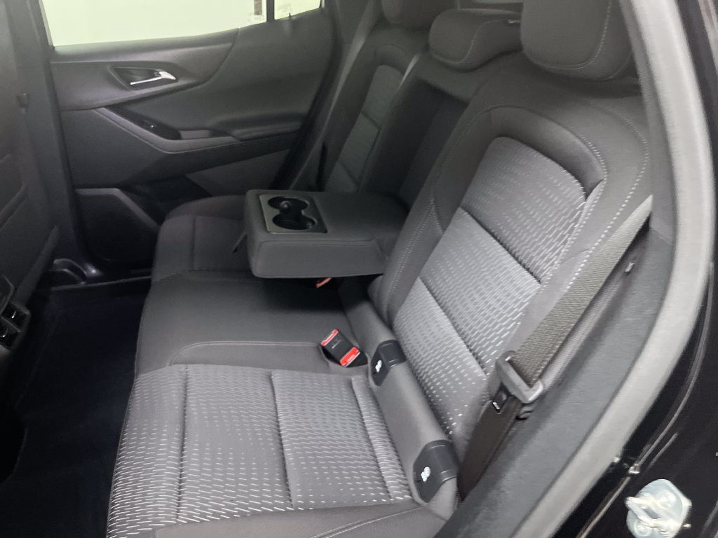 Used 2025 Chevrolet Equinox LT w/ Safety and Technology Package FWD image 15