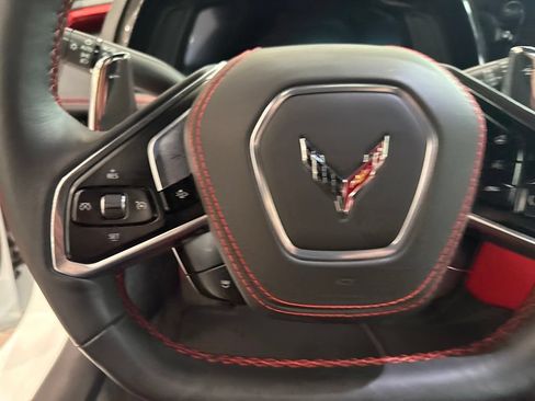Used 2025 Chevrolet Corvette Stingray Preferred Cpe w/ Z51 Performance Package RWD image 18