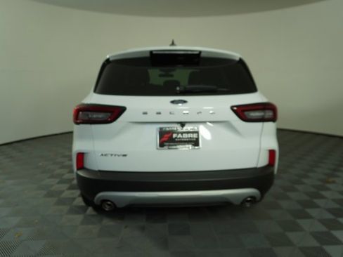 Used 2024 Ford Escape Active image 7