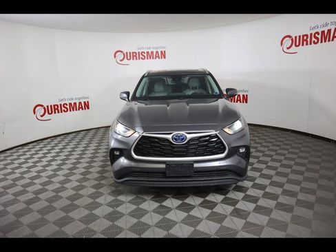 Used 2022 Toyota Highlander XLE AWD/4WD image 14