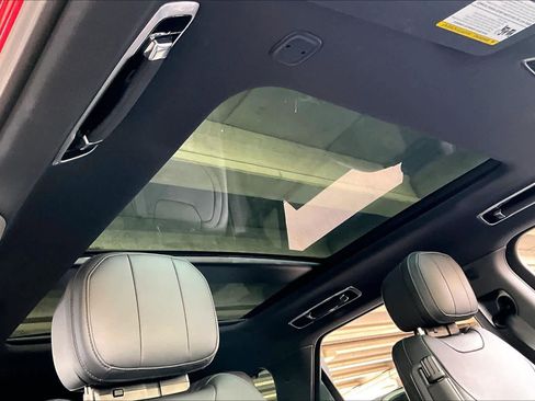 Used 2024 Land Rover Range Rover Sport SE image 13