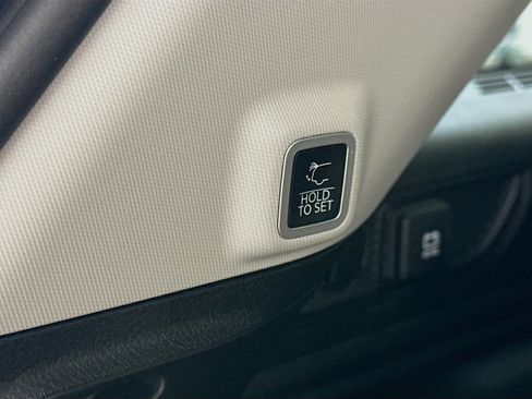 Used 2023 Jeep Grand Cherokee 4WD 4xe w/ Luxury Tech Group II image 32