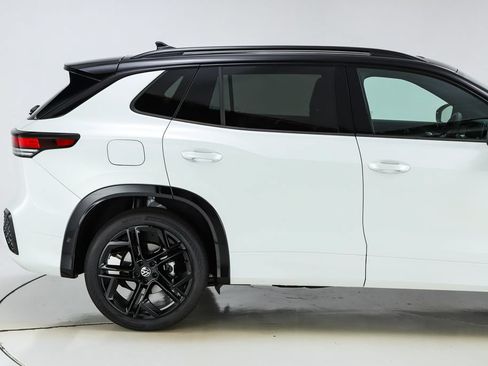 New 2026 Volkswagen Tiguan SE R-Line FWD image 11