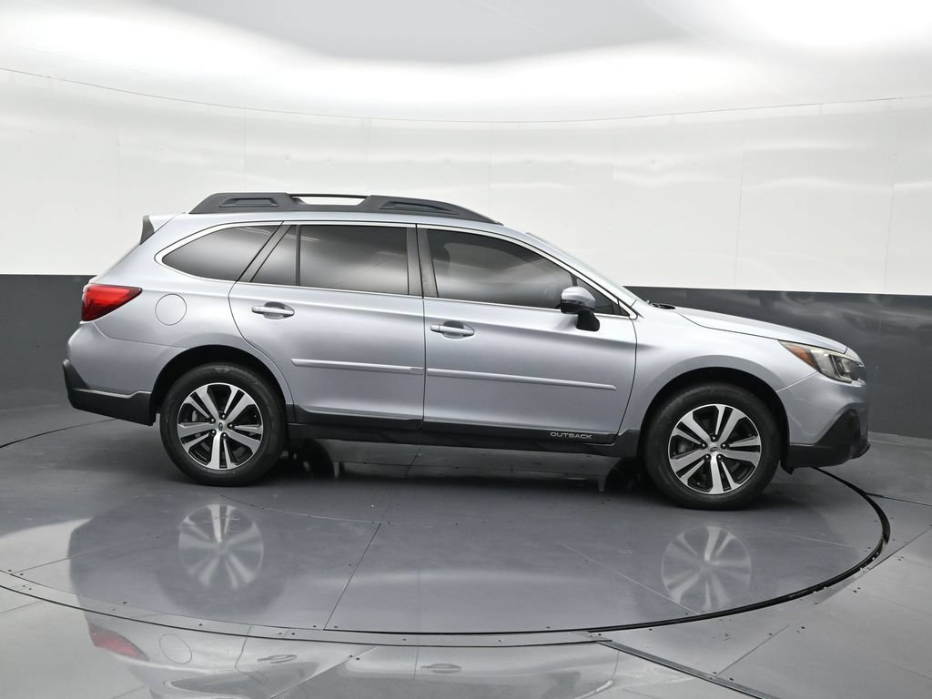 Used 2019 Subaru Outback 3.6R Limited AWD/4WD image 8