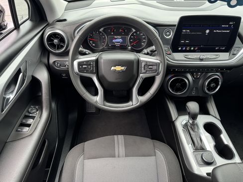 Used 2024 Chevrolet Blazer LT image 18