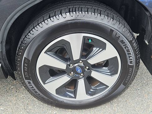 Used 2018 Subaru Forester 2.5i w/ Alloy Wheel Package AWD/4WD image 8
