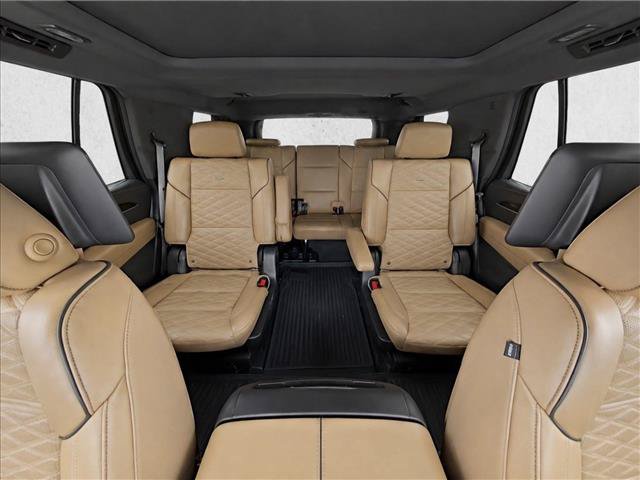 Used 2021 Cadillac Escalade Premium Luxury w/ LPO, Illumination Package AWD/4WD image 18