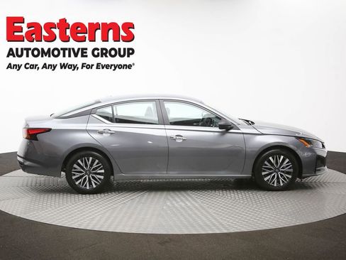 Used 2025 Nissan Altima 2.5 SV image 44