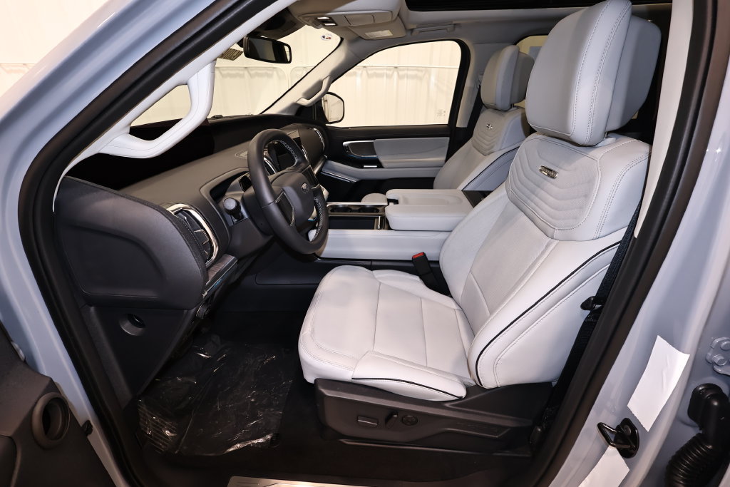 New 2026 Ford Expedition Max Platinum w/ Platinum Ultimate Package AWD/4WD image 12