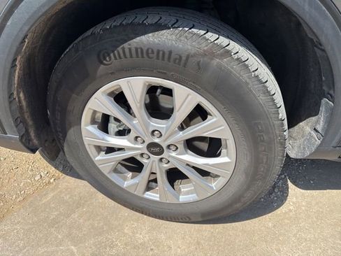 Used 2025 Ford Escape Active image 9