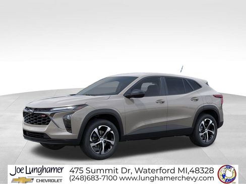 New 2026 Chevrolet Trax RS w/ Driver Confidence Package FWD image 2
