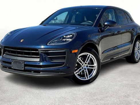 Used 2022 Porsche Macan image 16