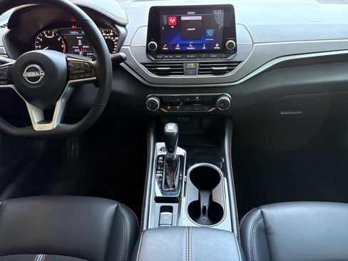 Used 2025 Nissan Altima 2.5 SR AWD/4WD image 30