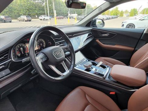 Used 2023 Audi Q8 Premium Plus AWD/4WD image 11
