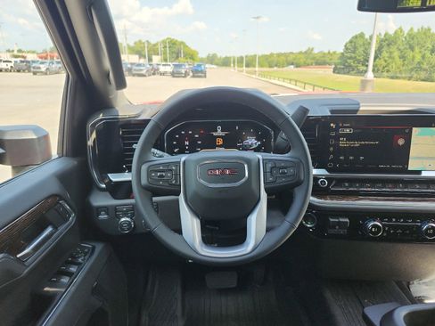 New 2025 GMC Sierra 2500 SLE w/ SLE Value Package; image 15