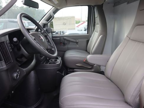 New 2025 GMC Savana 3500 w/ Power Convenience Package RWD image 36