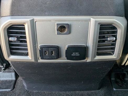 Used 2020 Ford F150 Lariat RWD image 17