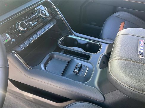 Used 2024 GMC Sierra 2500 AT4 w/ AT4 Premium Plus Package image 22