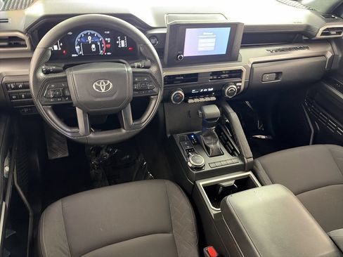 Used 2025 Toyota Tacoma SR5 AWD/4WD image 19