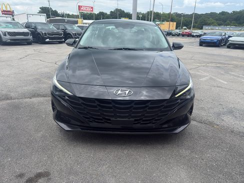 Used 2023 Hyundai Elantra SEL w/ Convenience Package FWD image 11