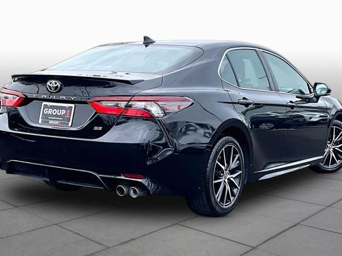 Used 2023 Toyota Camry SE FWD image 12