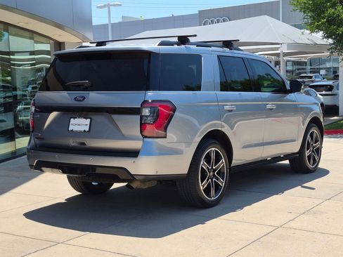 Used 2020 Ford Expedition Limited w/ Equipment Group 303A AWD/4WD image 9