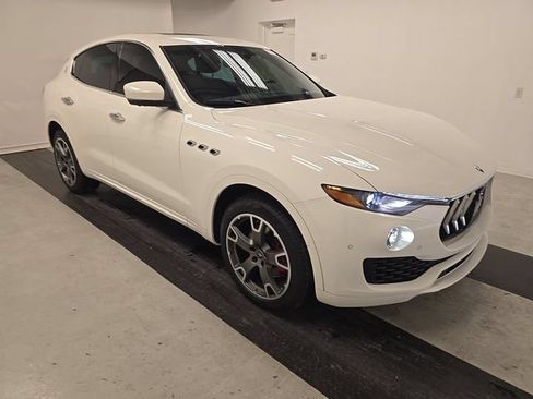 Used 2023 Maserati Levante GT AWD/4WD image 2
