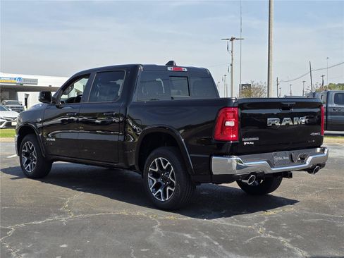 New 2026 RAM 1500 Laramie AWD/4WD image 7