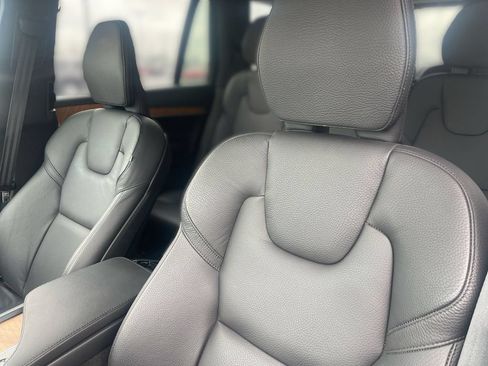 Used 2024 Volvo XC90 B6 Plus AWD/4WD image 16
