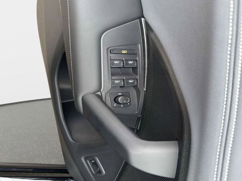 New 2025 Volkswagen Tiguan SE image 20