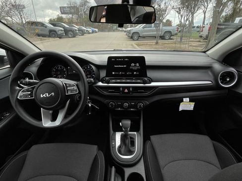 Used 2024 Kia Forte LXS w/ LXS Technology Package image 10