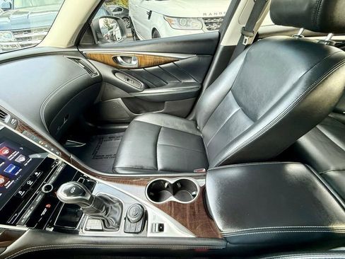Used 2019 INFINITI Q50 Luxe image 16