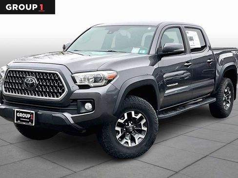 Used 2018 Toyota Tacoma TRD Off-Road w/ Technology Package image 1
