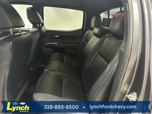Used 2020 Toyota Tacoma Limited AWD/4WD image 19