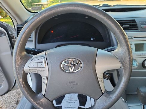 Used 2008 Toyota Camry LE FWD image 16