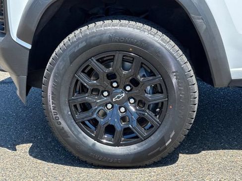 Used 2025 Chevrolet Colorado Trail Boss AWD/4WD image 44
