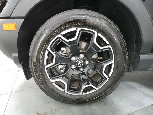 Certified 2025 Ford Bronco Sport Outer Banks w/ Outer Banks Tech Package+ AWD/4WD image 38