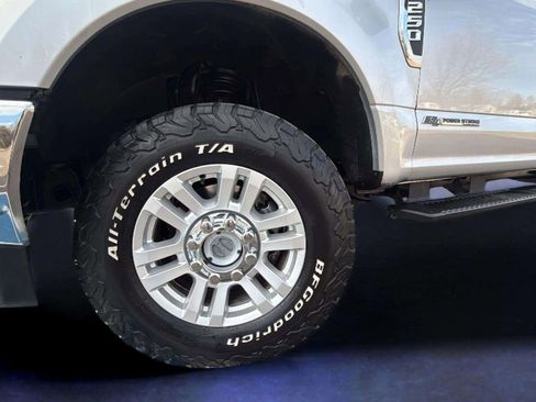 Used 2019 Ford F250 XLT w/ XLT Value Package image 22