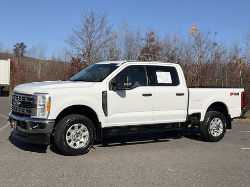 Used 2023 Ford F250 XLT w/ FX4 Off-Road Package image 35
