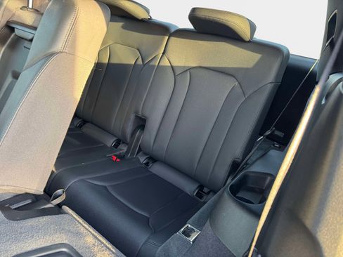 Used 2021 Audi Q7 3.0T Premium w/ Convenience Package image 21