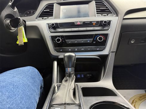 Used 2017 Hyundai Sonata Sport 2.0T w/ Cargo Package image 21