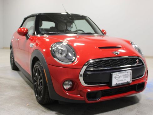 Used 2019 MINI Cooper S FWD image 10