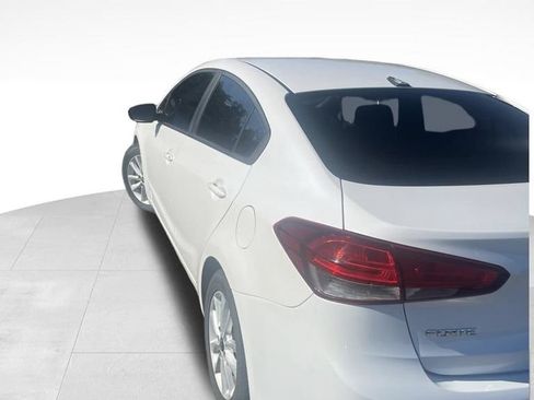 Used 2017 Kia Forte LX w/ LX Popular Package FWD image 13
