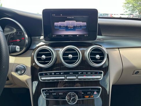 Used 2018 Mercedes-Benz C 300 4MATIC Sedan image 39