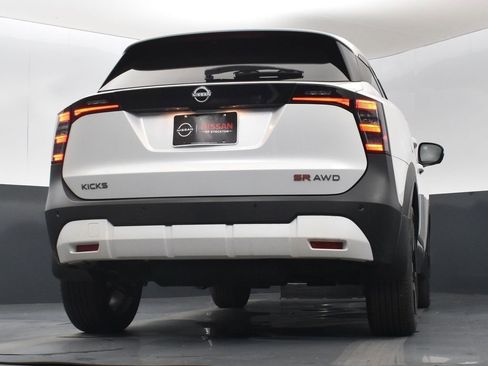 New 2025 Nissan Kicks SR image 42