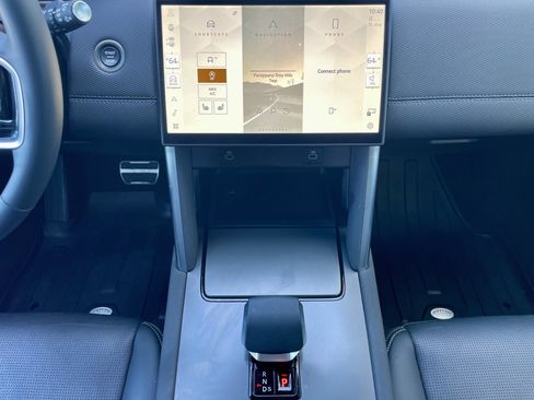 Certified 2025 Land Rover Discovery Sport S AWD/4WD image 19