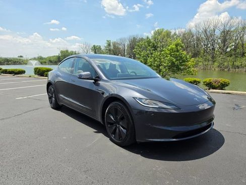 Used 2025 Tesla Model 3 Long Range RWD image 65