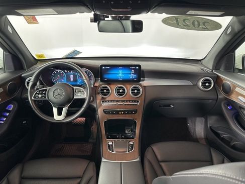 Used 2021 Mercedes-Benz GLC 300 4MATIC image 17