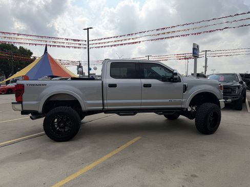 Used 2020 Ford F250 XLT w/ Tremor Off-Road Package AWD/4WD image 6